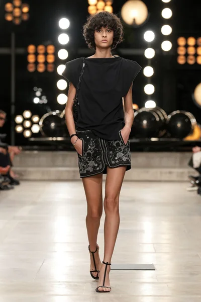 Look 7